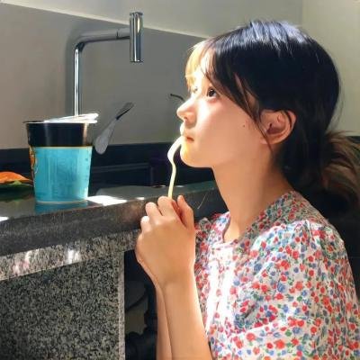 红色谜团